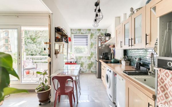 Appartement à vendre    3 pièces • 69,17 m2 Marseille 9