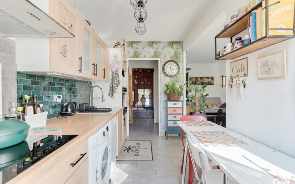 Appartement à vendre    3 pièces • 69,17 m2 Marseille 9