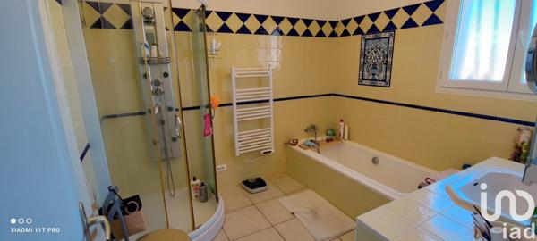 Maison à vendre 7 pièces 171 m² Saint-Julien-les-Rosiers