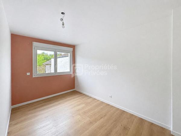 MAISON DE 110 M² AVEC 3 CHAMBRES, GRAND GARAGE ET JARDIN CLOS A ROMBAS