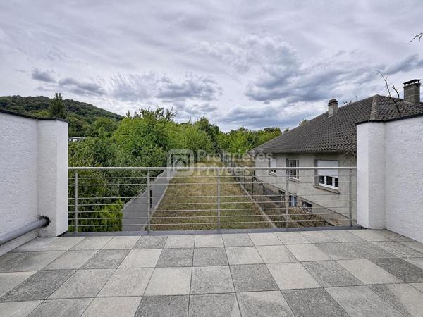 MAISON DE 110 M² AVEC 3 CHAMBRES, GRAND GARAGE ET JARDIN CLOS A ROMBAS