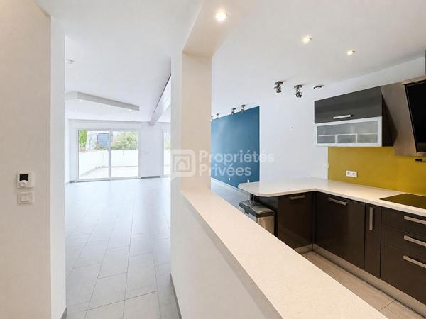 MAISON DE 110 M² AVEC 3 CHAMBRES, GRAND GARAGE ET JARDIN CLOS A ROMBAS