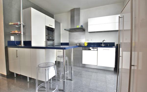 Maison à vendre    4 pièces • 135,25 m2 Saint-Ouen