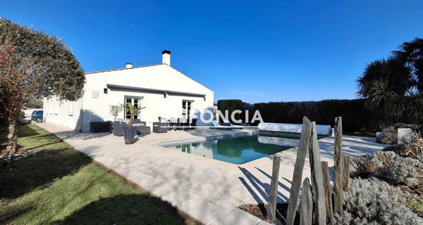À vendre Maison 5 pièces 175.71 m² - Saint-vivien 17220