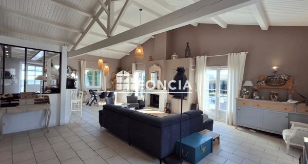 À vendre Maison 5 pièces 175.71 m² - Saint-vivien 17220