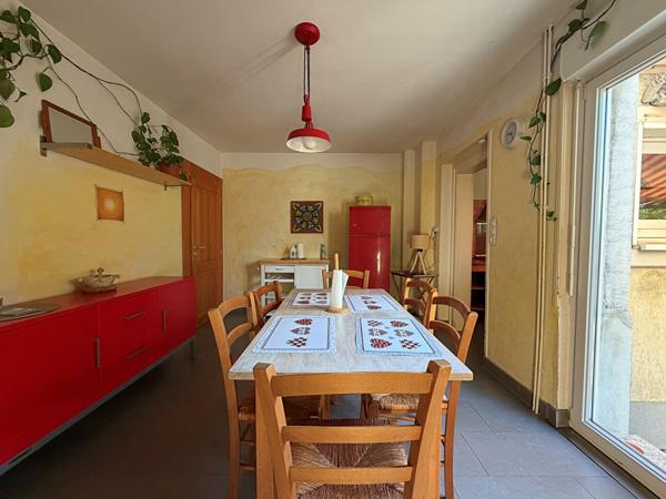 Maison 5 pièces 102m² avec espace extérieur au bord de l'eau