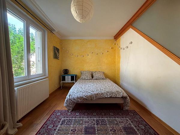 Maison 5 pièces 102m² avec espace extérieur au bord de l'eau