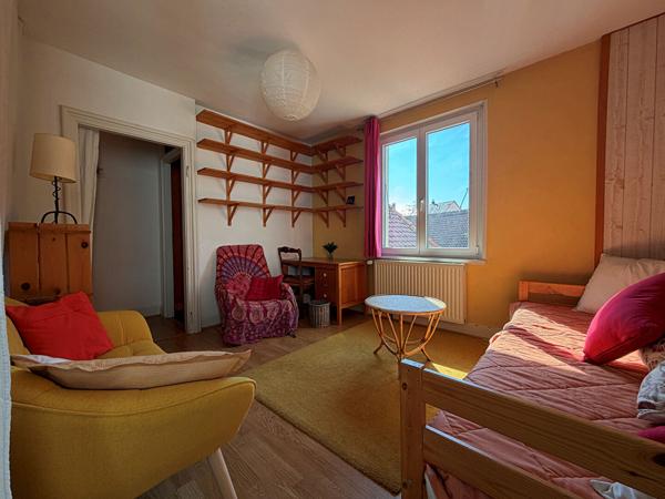 Maison 5 pièces 102m² avec espace extérieur au bord de l'eau