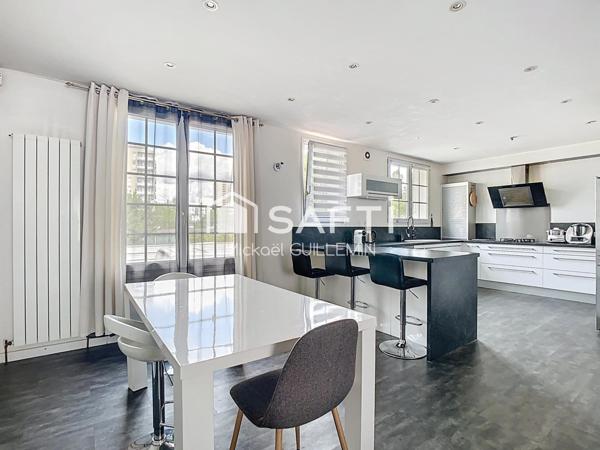 Proche gare RER D (et Futur M° ligne 15)