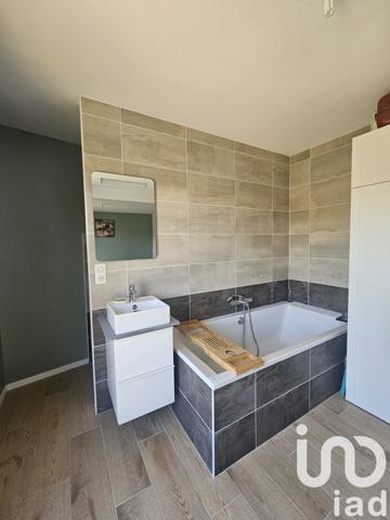 Maison à vendre 4 pièces 112 m² Roullet-Saint-Estèphe