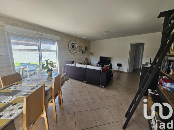 Maison à vendre 4 pièces 112 m² Roullet-Saint-Estèphe