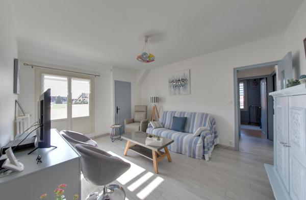 APPARTEMENT LUMINEUX 3 CHAMBRES AVEC GRAND BALCON