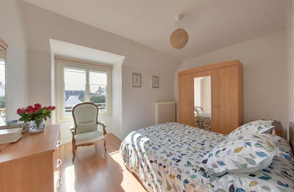 APPARTEMENT LUMINEUX 3 CHAMBRES AVEC GRAND BALCON