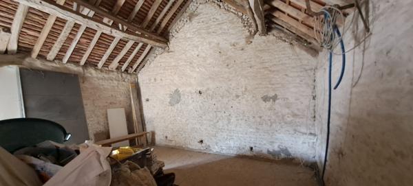 Maison à vendre à Mainvilliers - 2 chambres + grenier 115 m² avec jardin et dépendances