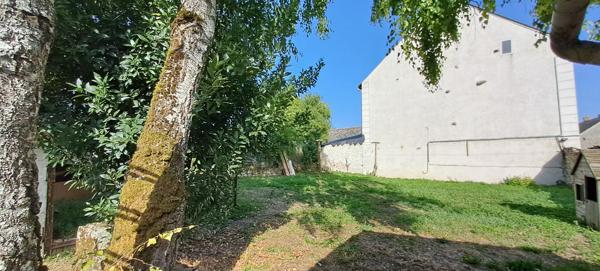 Maison à vendre à Mainvilliers - 2 chambres + grenier 115 m² avec jardin et dépendances