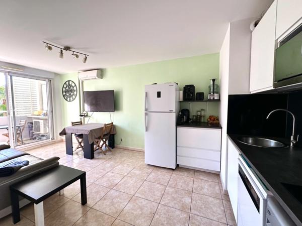 T3 de charme avec Terrasse et Box – Marseille 9e, Traverse Regny – secteur Cabot / Saint-Tronc