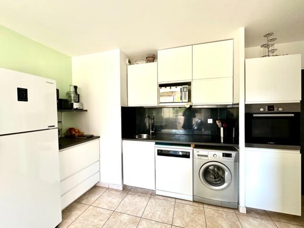 T3 de charme avec Terrasse et Box – Marseille 9e, Traverse Regny – secteur Cabot / Saint-Tronc