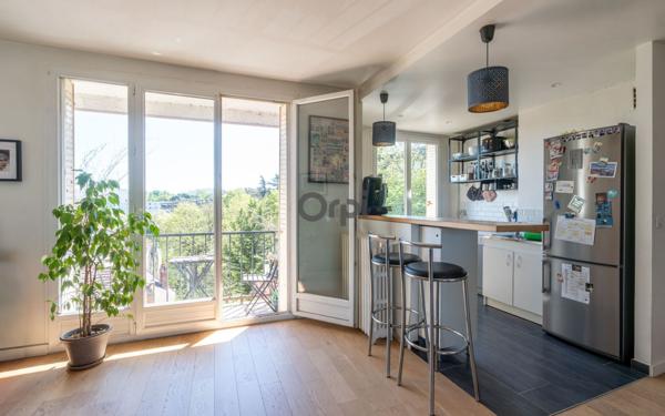Appartement à vendre    4 pièces • 115,14 m2 Joinville-le-Pont