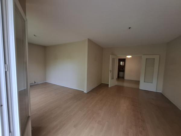 À vendre – Appartement T4 avec balcon, 3èmle étage avec ascenseur et stationnement privatif