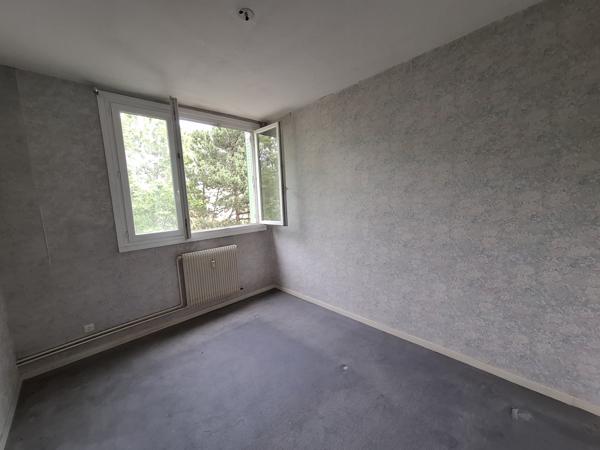 À vendre – Appartement T4 avec balcon, 3èmle étage avec ascenseur et stationnement privatif