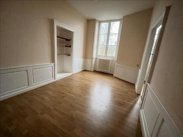Maison à vendre |  Issoudun |  6 pièces | 214 m²