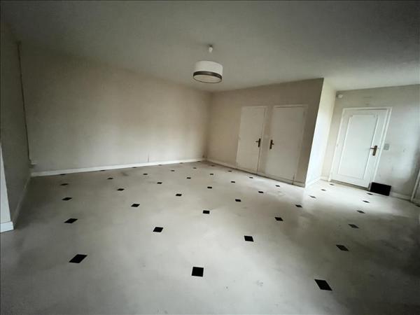 Maison à vendre |  Issoudun |  6 pièces | 214 m²