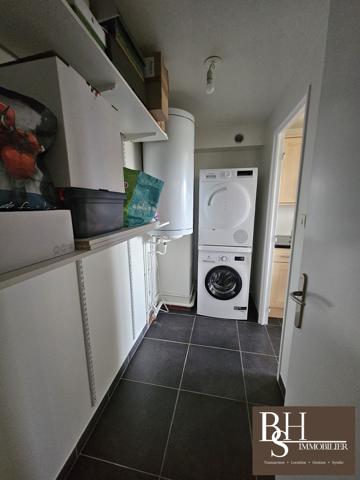 POITIERS FAC / CAMPUS Appartement de type 2, 62 m² avec balcon et ascenseur.