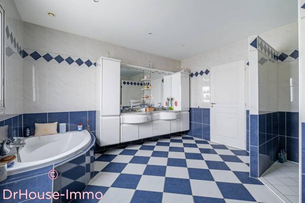 Maison à vendre 7 pièces de 243 m²