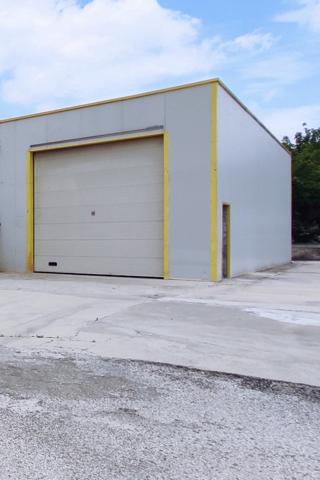 À louer – Ensemble de locaux polyvalents de 590 m² sur terrain clos de 1200 m² Bagard (30140)
