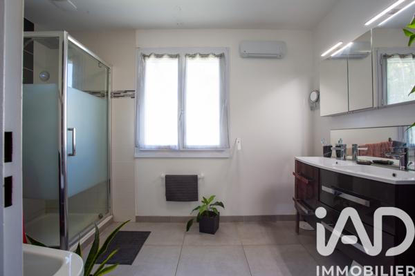 Maison à vendre 6 pièces 166 m² Rochefort-du-Gard