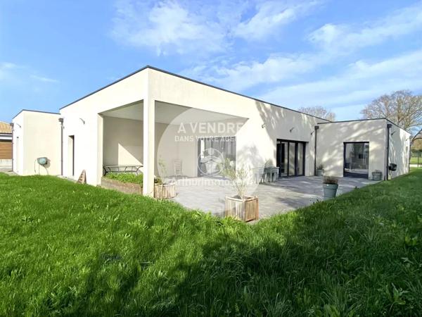 Vente                                                      Maison
                        
                     7 pièces                      230 m2                     à Saint-Brevin-les-Pins