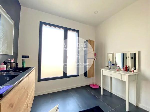 Vente                                                      Maison
                        
                     7 pièces                      230 m2                     à Saint-Brevin-les-Pins