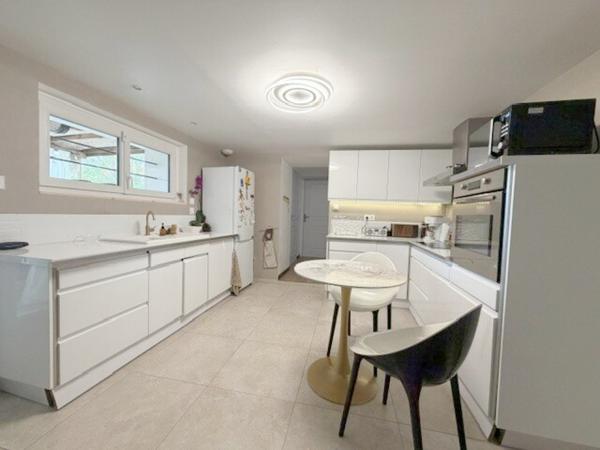 Maison 5 pièce(s) 4 chambre(s) 160 m²