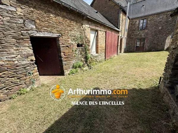 Vente                                                      Maison
                        
                     5 pièces                      135 m2                     à Châteaubriant