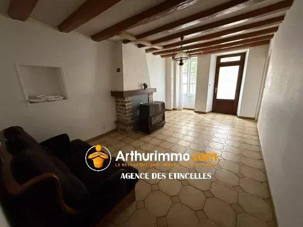 Vente                                                      Maison
                        
                     5 pièces                      135 m2                     à Châteaubriant