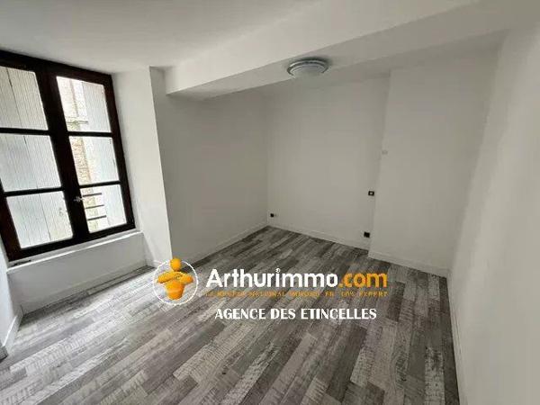 Vente                                                      Maison
                        
                     5 pièces                      135 m2                     à Châteaubriant