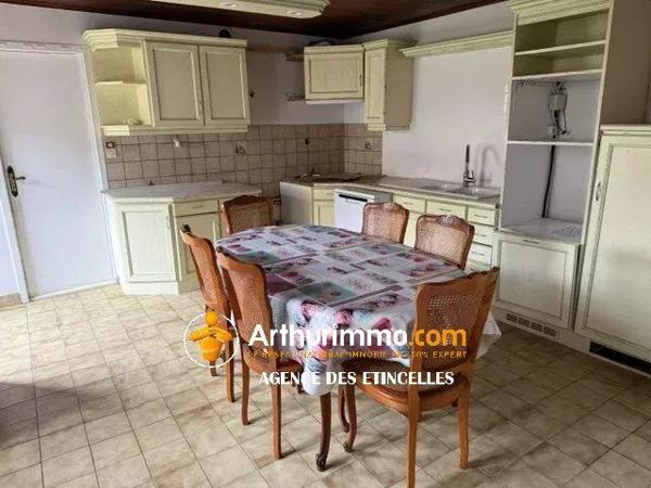 Vente                                                      Maison
                        
                     5 pièces                      135 m2                     à Châteaubriant