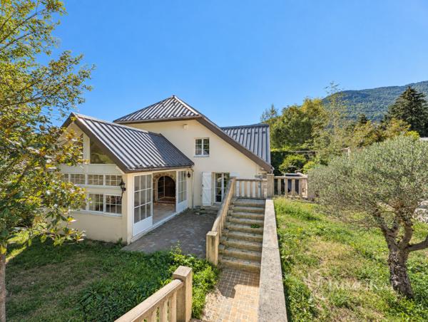 Propriété d’exception – Piscine – Parc 3 900 m²