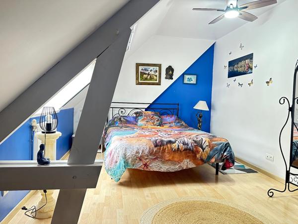 Magnifique maison familiale de 225 m², 6 chambres avec piscine et pinède à Guécélard – DPE B