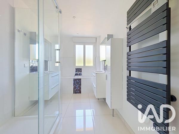 Maison à vendre 6 pièces 158 m² Saint-Fargeau-Ponthierry