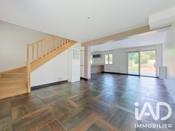 Maison à vendre 6 pièces 158 m² Saint-Fargeau-Ponthierry