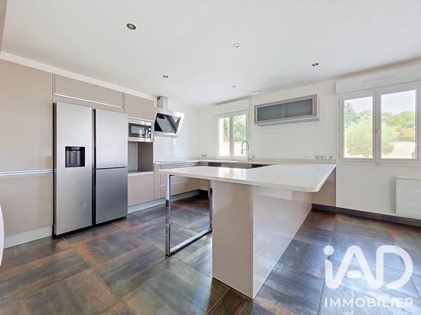 Maison à vendre 6 pièces 158 m² Saint-Fargeau-Ponthierry