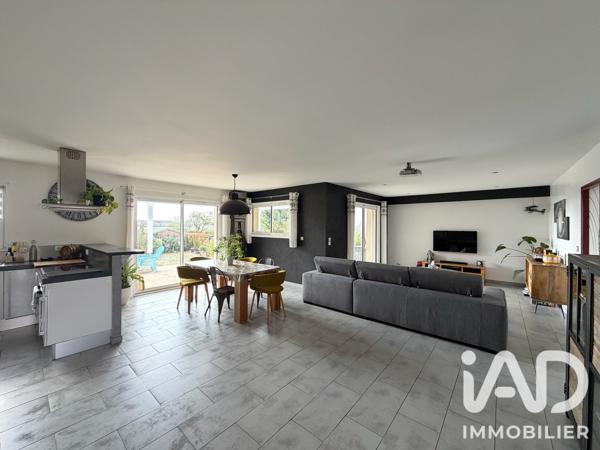 Maison à vendre 5 pièces 125 m² Champigny en Rochereau