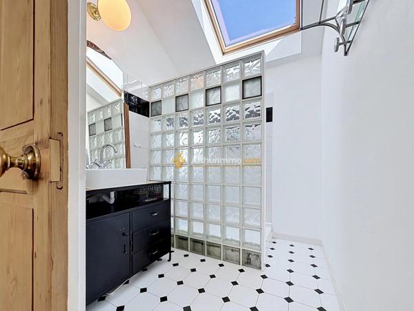 Vente                                                      Maison
                        
                     5 pièces                      137 m2                     à Bourgoin-Jallieu