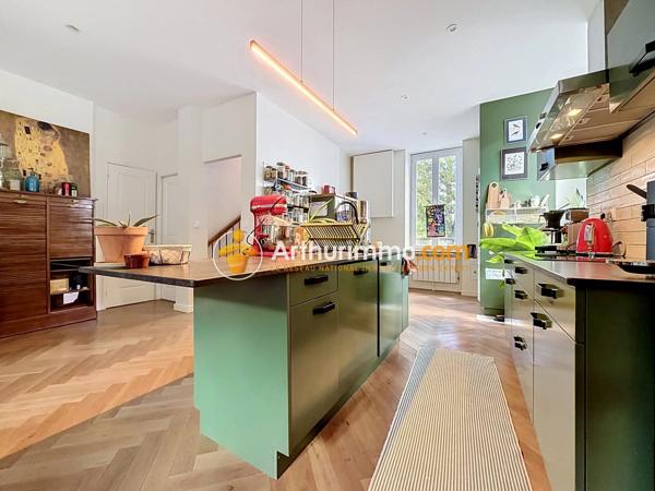Vente                                                      Maison
                        
                     5 pièces                      137 m2                     à Bourgoin-Jallieu