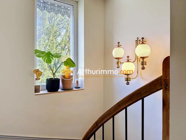 Vente                                                      Maison
                        
                     5 pièces                      137 m2                     à Bourgoin-Jallieu