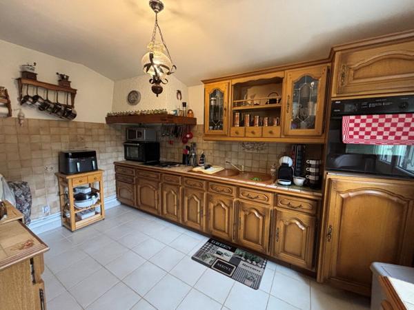 A VENDRE - FOURCHAMBAULT - MAISON DE PLAIN-PIED -GARAGE - TERRAIN