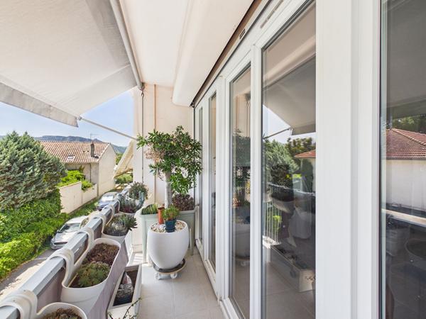 APPARTEMENT T4 bis CLIMATISE DE 74.44m² AVEC BALCON CAVE ET GARAGE SITUE A BOURG LES VALENCE 26500