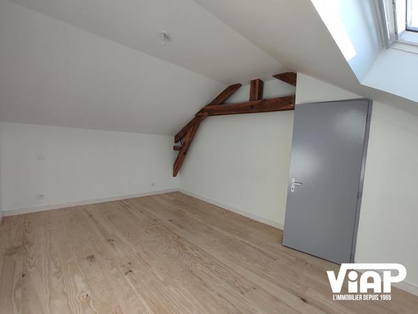 MAISON T5 , Eyjeaux