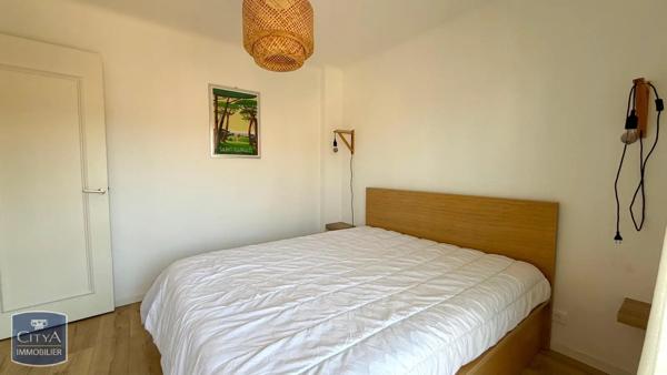 Appartement à louer 3 pièces 58.09m² Saint-Raphaël (83700)